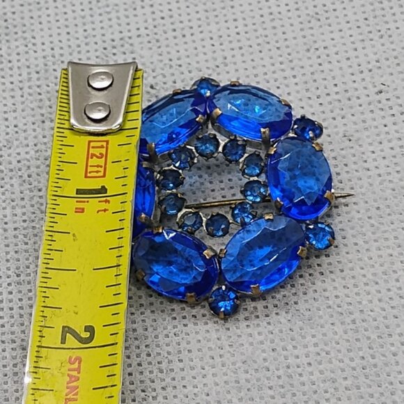 Elegant Vintage Blue Glass Rhinestone Wreath Circle Brooch 1.5" - Picture 3 of 4